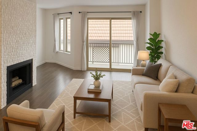 141 S Clark Drive, West Hollywood CA: https://media.crmls.org/mediaz/6dd49197-5b25-4b6a-8f07-6b448ed30af2.jpg