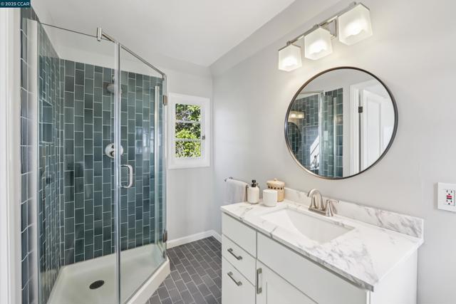 680 Grizzly Peak Blvd, Berkeley CA: https://media.crmls.org/mediaz/6dd5b9ca-3709-46d1-9238-ed798427726d.jpg