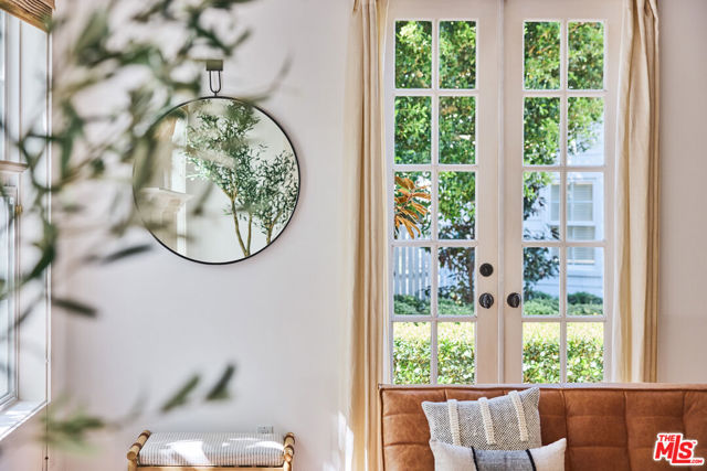 28830 Hampton Place, Malibu CA: https://media.crmls.org/mediaz/6dd6676f-37d8-4976-9c05-d0a0f39fe222.jpg