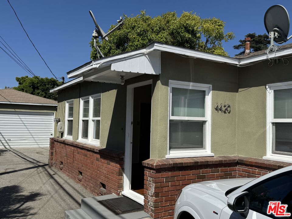 4420 Inglewood Boulevard #4420