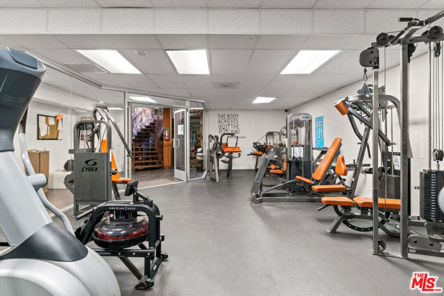 2209 Summertime Lane, Culver City CA: https://media.crmls.org/mediaz/6dd7a1ba-a5fa-4027-b7b7-07665a739a98.jpg