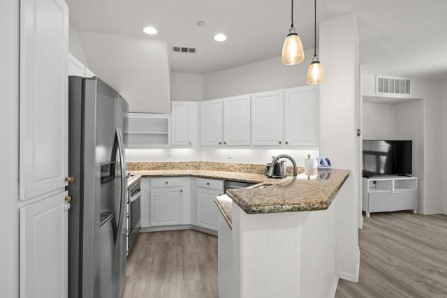 7715 El Cajon Boulevard, La Mesa CA: https://media.crmls.org/mediaz/6dd80bb5-a430-4dbf-ae6d-fb616444e828.jpg