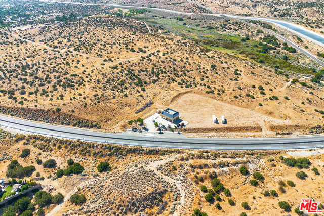 Image 36 of 56 For 2660 Pearblossom Highway