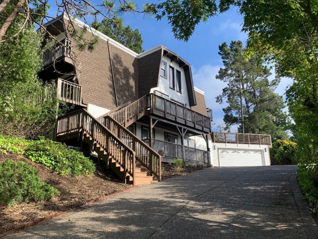 4515 Ewing Rd, Castro Valley CA: https://media.crmls.org/mediaz/6dd864b2-691c-4e42-92a8-a3f5e2782725.jpg