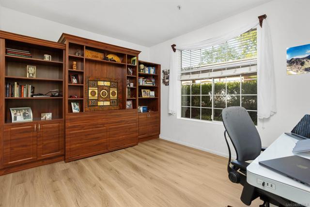 18515 Caminito Pasadero, San Diego CA: https://media.crmls.org/mediaz/6dd8ef1d-119d-4e26-9a06-bfbb05804938.jpg