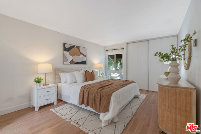 4900 Overland Avenue, Culver City CA: https://media.crmls.org/mediaz/6dd93389-502a-4e9c-b530-b4b255bf442f.jpg
