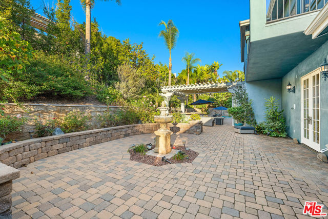 2428 Oak Canyon Place, Escondido CA: https://media.crmls.org/mediaz/6dd94e9f-9d56-4f38-80df-3b5e65bbe0fa.jpg