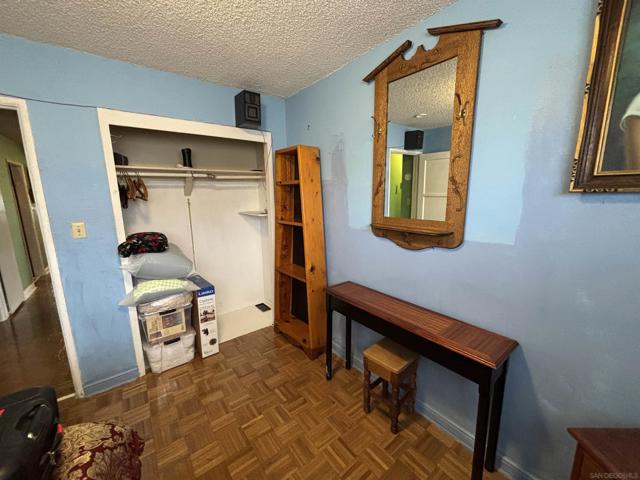 872 74 Duval St, San Diego CA: https://media.crmls.org/mediaz/6dda761c-6663-4eb5-9518-be6f875710c7.jpg