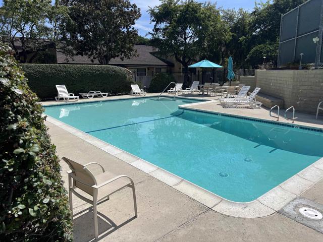 Detail Gallery Image 13 of 15 For 4710 Birchwood Cir, Carlsbad,  CA 92008 - 3 Beds | 2/1 Baths