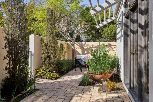 28064 Heron Court, Carmel CA: https://media.crmls.org/mediaz/6ddb5f11-01d8-4f48-9c92-a1bad0ba5679.jpg