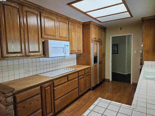 29625 Palomares Rd, Castro Valley CA: https://media.crmls.org/mediaz/6ddc709c-3d72-4336-8261-3151193b4dce.jpg