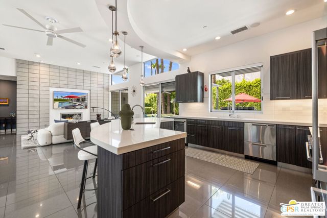 1449 N Via Miraleste, Palm Springs CA: https://media.crmls.org/mediaz/6dde12eb-1648-4656-b93f-6756862cc4f4.jpg