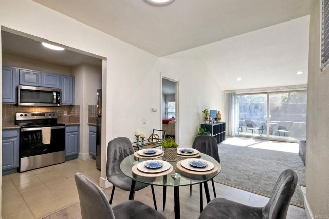 Detail Gallery Image 1 of 27 For 1350 N Escondido Bld #12,  Escondido,  CA 92026 - 1 Beds | 1 Baths