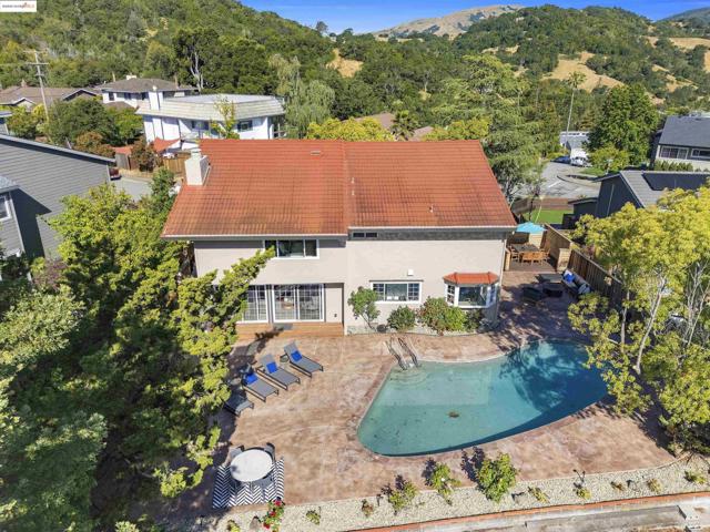 1051 Lea Drive, San Rafael CA: https://media.crmls.org/mediaz/6ddf9f0e-3faf-4c9c-8416-fd4937415e27.jpg