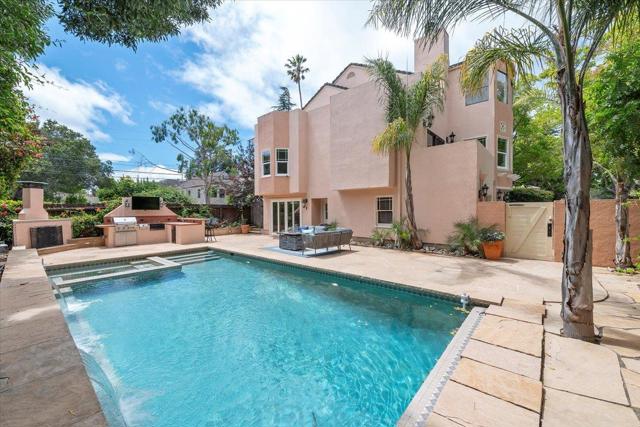 1107 Palm Avenue, San Mateo CA: https://media.crmls.org/mediaz/6de02e04-4f74-4784-bd10-63403d8b402c.jpg