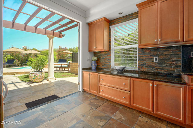 650 Astera Court, Newbury Park CA: https://media.crmls.org/mediaz/6de068bc-eeab-4fa7-8719-1fbfc82b3cb0.jpg
