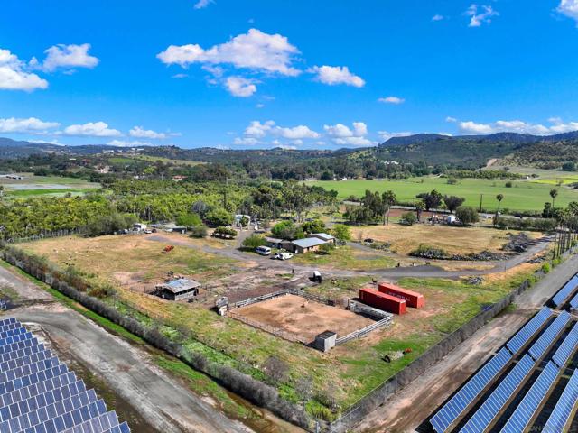 30100 Valley Center Rd., Valley Center CA: https://media.crmls.org/mediaz/6de09234-6dcb-49d9-b3b0-ee4b391d5f5d.jpg