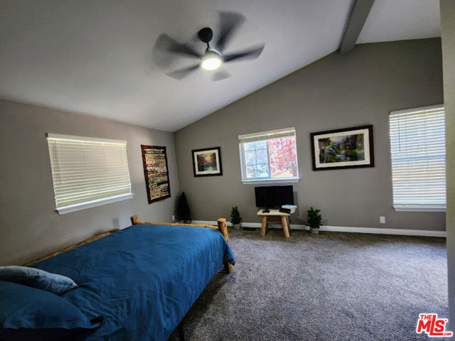 391 Montclair Drive, Big Bear City CA: https://media.crmls.org/mediaz/6de0fcaa-e707-483a-ae02-b4fe55f212e3.jpg