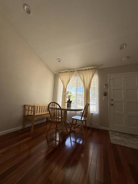 882 Tallman Court, San Jose CA: https://media.crmls.org/mediaz/6de2c49a-3700-4f52-974f-cf8d5cd31cfa.jpg