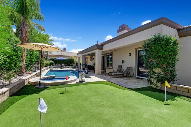 54 Camino Real, Rancho Mirage CA: https://media.crmls.org/mediaz/6de34d41-8add-45d1-b673-9fc085f07fd7.jpg