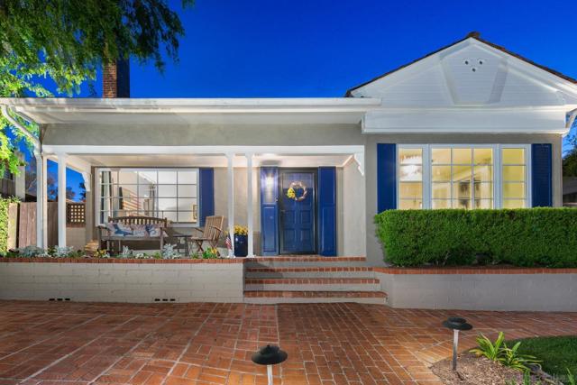 3733 La Cresta Dr, San Diego CA: https://media.crmls.org/mediaz/6de38540-c0b7-4538-9316-f646f0a3b0ee.jpg
