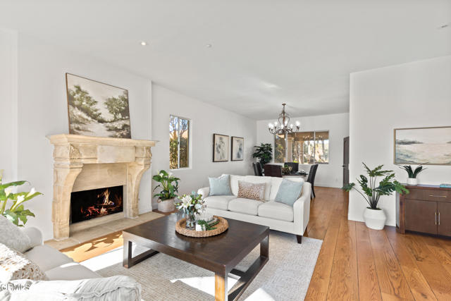 Detail Gallery Image 9 of 48 For 13045 Ripple Creek Ln, Camarillo,  CA 93012 - 5 Beds | 3/1 Baths