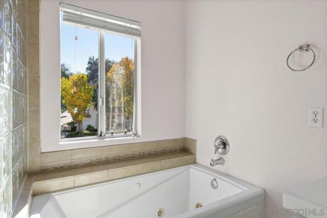 16156 Avenida Venusto, San Diego CA: https://media.crmls.org/mediaz/6de569ac-d336-4798-bb23-d14b7d2387c7.jpg