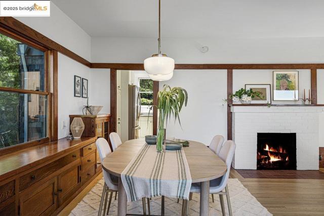 1398 Scenic Ave, Berkeley CA: https://media.crmls.org/mediaz/6de60e12-2585-4614-8306-c89a337e7800.jpg