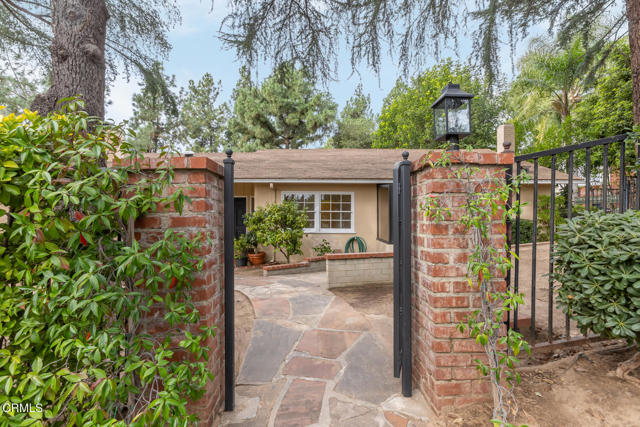 Detail Gallery Image 2 of 44 For 5209 Alta Canyada Rd, La Canada Flintridge,  CA 91011 - 3 Beds | 2 Baths