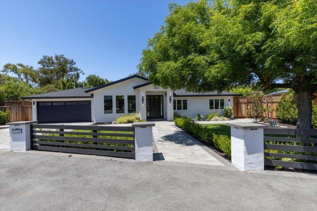 1210 Larnel Place, Los Altos CA: https://media.crmls.org/mediaz/6de622d1-cc19-4991-ae12-4d9612132c37.jpg