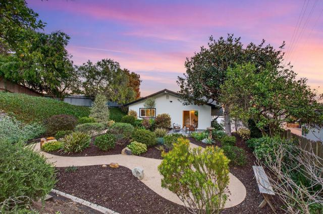 Detail Gallery Image 48 of 69 For 323 Glencrest Dr, Solana Beach,  CA 92075 - 3 Beds | 2 Baths