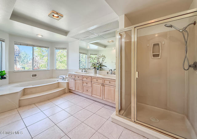 1768 Fox Springs Circle, Newbury Park CA: https://media.crmls.org/mediaz/6de69b1c-0bab-4a9c-862a-ce7426a93b9f.jpg