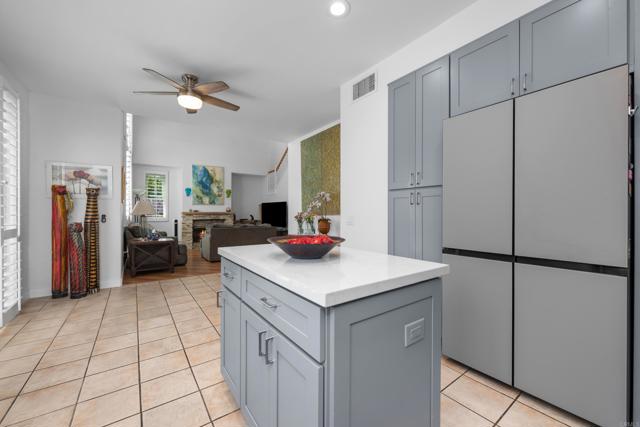 210 Belflora Way, Oceanside CA: https://media.crmls.org/mediaz/6de6acd8-77c0-4598-9c67-ad0aa271310e.jpg