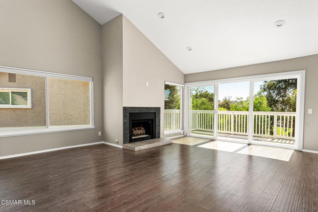 191 Rockrose Lane, Oak Park CA: https://media.crmls.org/mediaz/6de713fc-5c4a-4b7d-9275-c2889f9d7bba.jpg