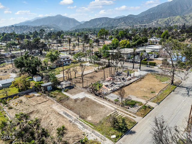 2669 Glen Ave, Altadena CA: https://media.crmls.org/mediaz/6de78daf-33ad-4442-a70c-0ced6b527cd5.jpg