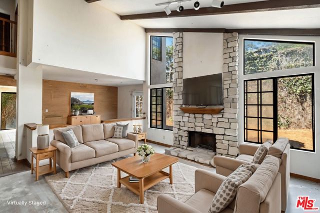 11 S Callecita, Laguna Beach CA: https://media.crmls.org/mediaz/6de7aeb6-1e2b-44d7-81c4-bdfc80af75a7.jpg