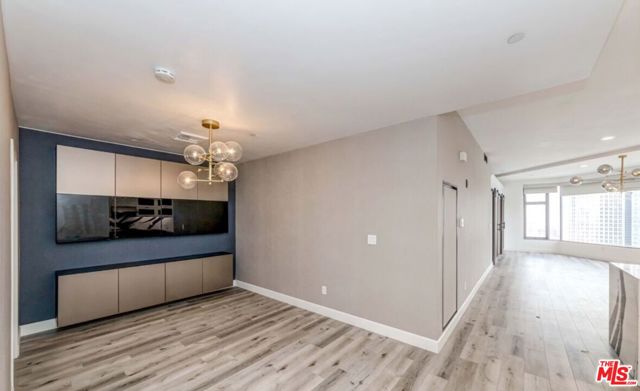 Image 5 of 13 For 801 Grand Avenue 2205