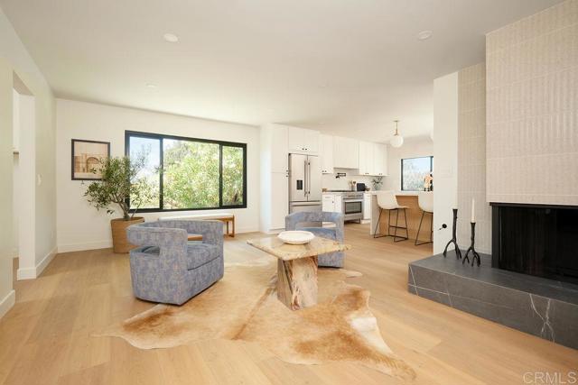 2025 Valley Road, Oceanside CA: https://media.crmls.org/mediaz/6de8106a-e5ee-4860-9e1c-e824fa9c31e6.jpg