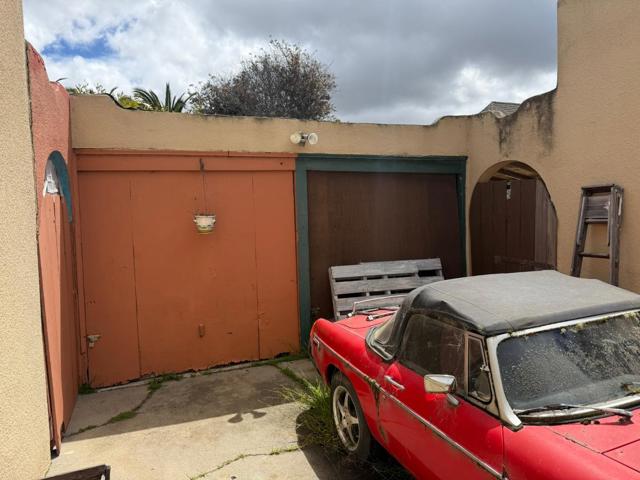 65 Buena Vista Street, Salinas CA: https://media.crmls.org/mediaz/6de93ae3-a1b9-4e46-a6d4-a832c3b16788.jpg