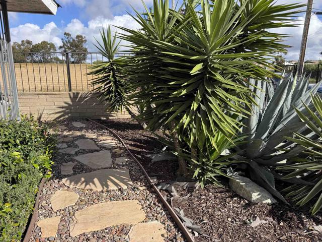 4606 Ocean View Boulevard, San Diego CA: https://media.crmls.org/mediaz/6de9b45c-657b-4f31-a5cb-bdb2eec15c24.jpg