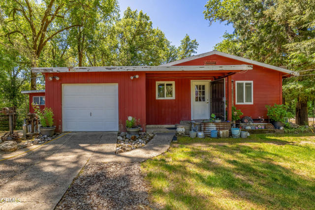 3901 Canyon Road, Willits CA: https://media.crmls.org/mediaz/6de9c7e8-3d67-43ea-a5c2-68e63c57865f.jpg