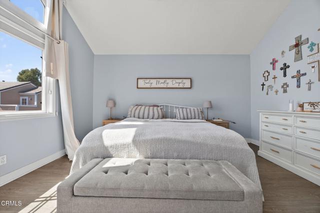 1430 Clayton Way, Simi Valley CA: https://media.crmls.org/mediaz/6de9e522-15e5-4c56-a874-96065e414d39.jpg