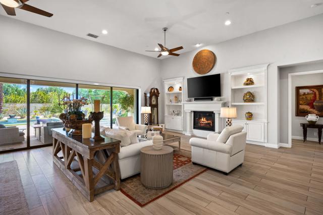 11 Alicante Circle, Rancho Mirage CA: https://media.crmls.org/mediaz/6deae49e-d69d-4579-820d-ced86295082a.jpg