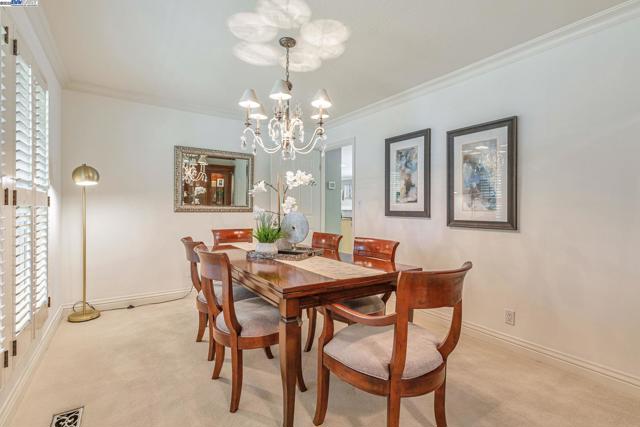 736 Tunbridge Rd, Danville CA: https://media.crmls.org/mediaz/6deb7992-40f5-4819-8f9f-567b188f7f8d.jpg