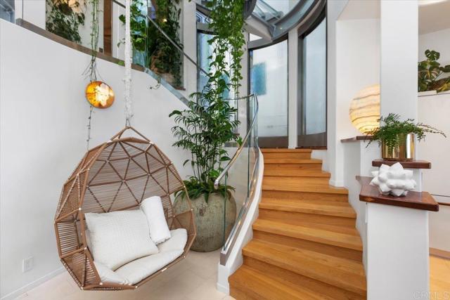 Detail Gallery Image 22 of 57 For 3709 Ocean Front Walk, San Diego,  CA 92109 - 3 Beds | 3/1 Baths