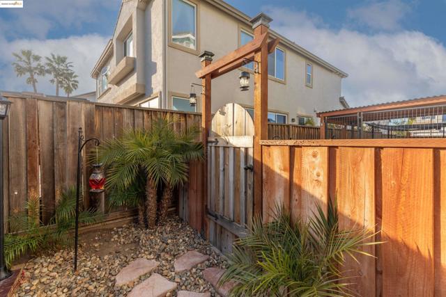 3438 Keystone Loop, Discovery Bay CA: https://media.crmls.org/mediaz/6dec5005-b845-4052-8ad2-61be04736c56.jpg