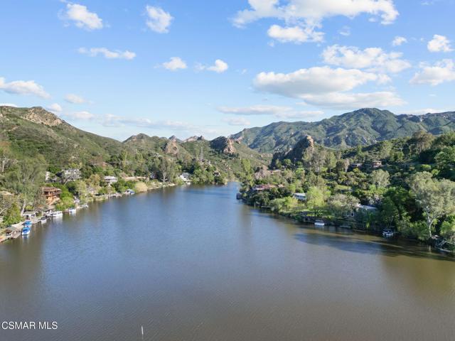 2239 Pinecrest Road, Agoura Hills CA: https://media.crmls.org/mediaz/6ded15a3-c38b-4cf0-acbb-9ed265f8016e.jpg