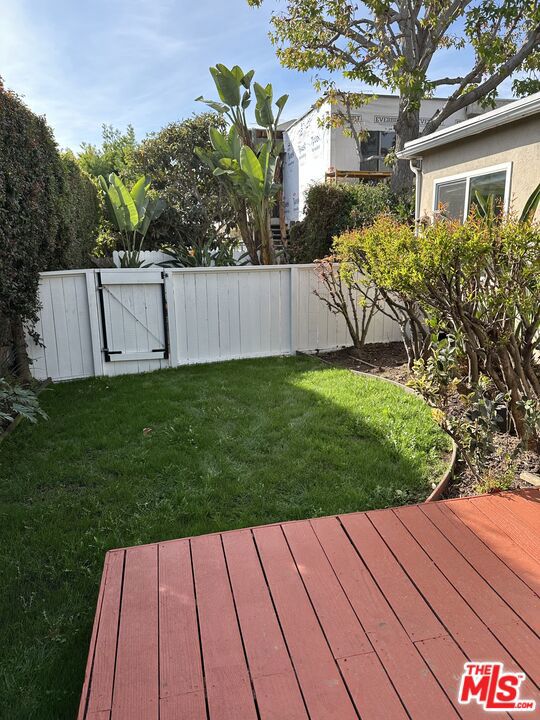 3013 Colorado Avenue, Santa Monica CA: https://media.crmls.org/mediaz/6ded5131-da4b-4a85-8c8a-7d7fb030e9e6.jpg