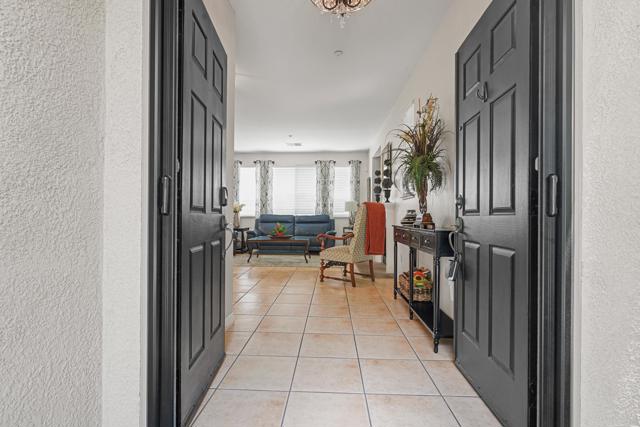 8749 Fairoaks Court, Rancho Cucamonga CA: https://media.crmls.org/mediaz/6dedd305-a35f-4fb9-a8cf-f93b1228ffaa.jpg