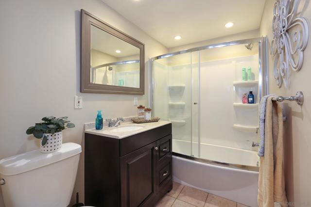 1687 Gecko Road, Vista CA: https://media.crmls.org/mediaz/6dee45fc-2d44-47c6-9dcd-94a9fd08f3c8.jpg